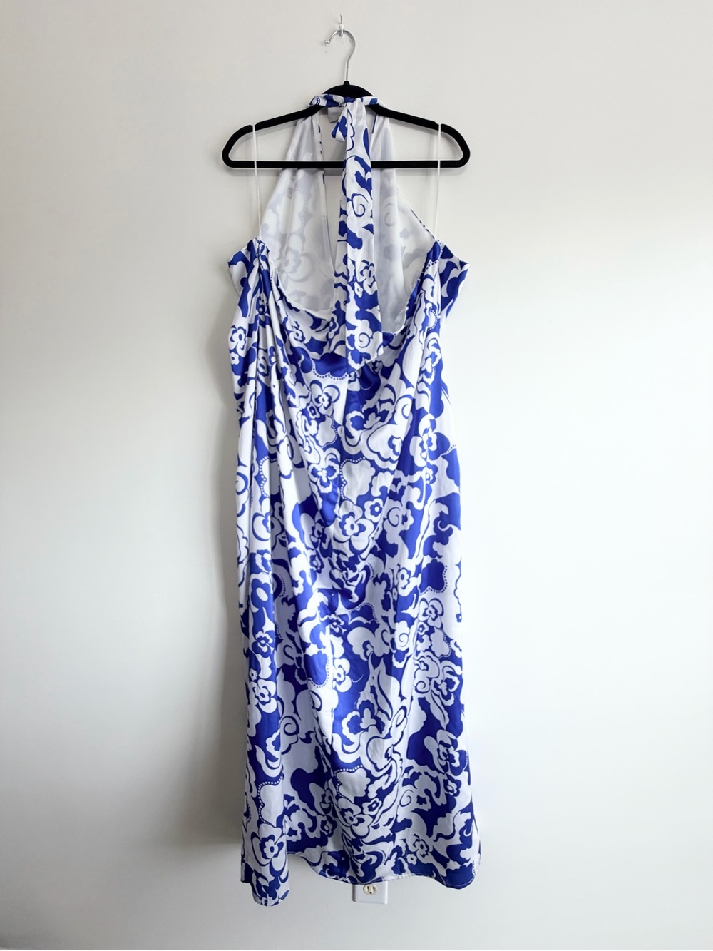 NWT Sugarlips Curve 3X Blue White Floral Halter Maxi Dress Satin Like - Picture 4 of 11
